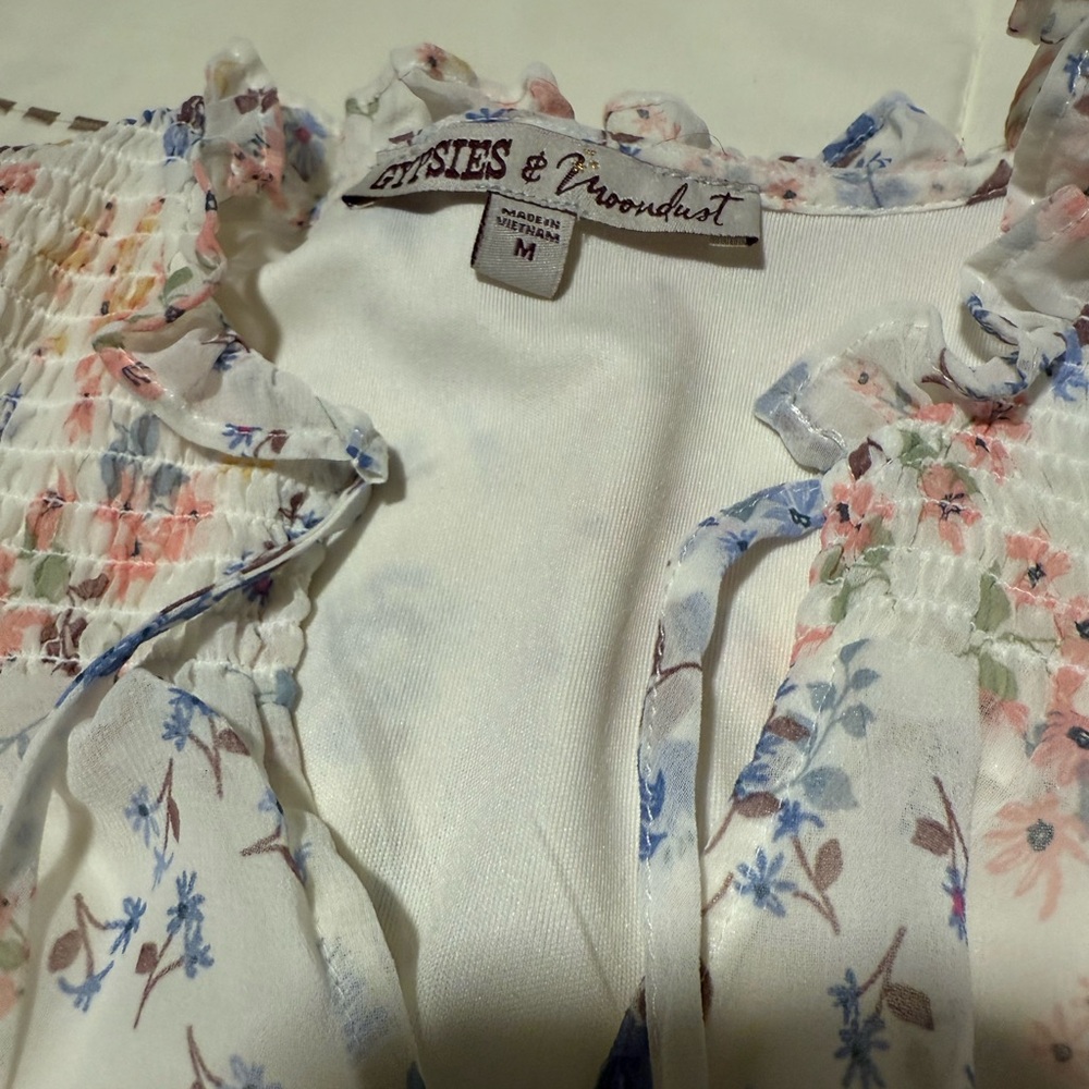 Floral Ruffle Blouse - Picture 2 of 2